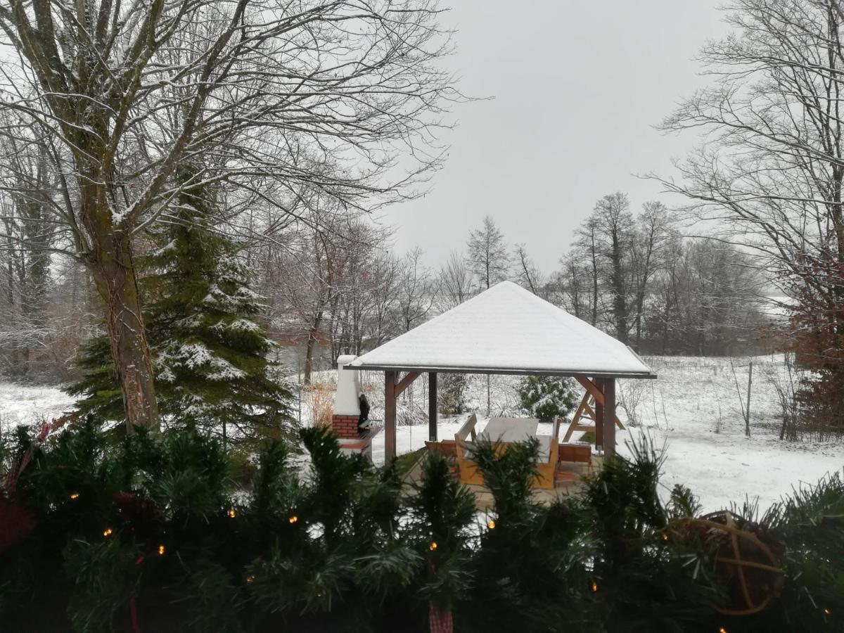 Carobna Suma *** Vila Karlovac Exterior foto